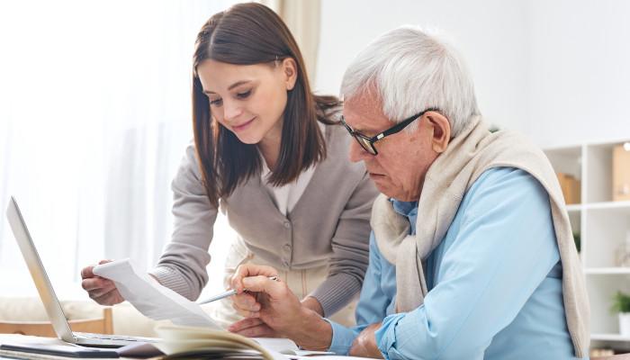 Managing Bills and Expenses for a Sick or Aging Parent: What Michigan Families Need to Know
